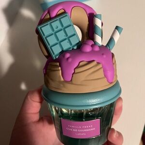 Vanilla Freak Lattafa Give me Gourmand